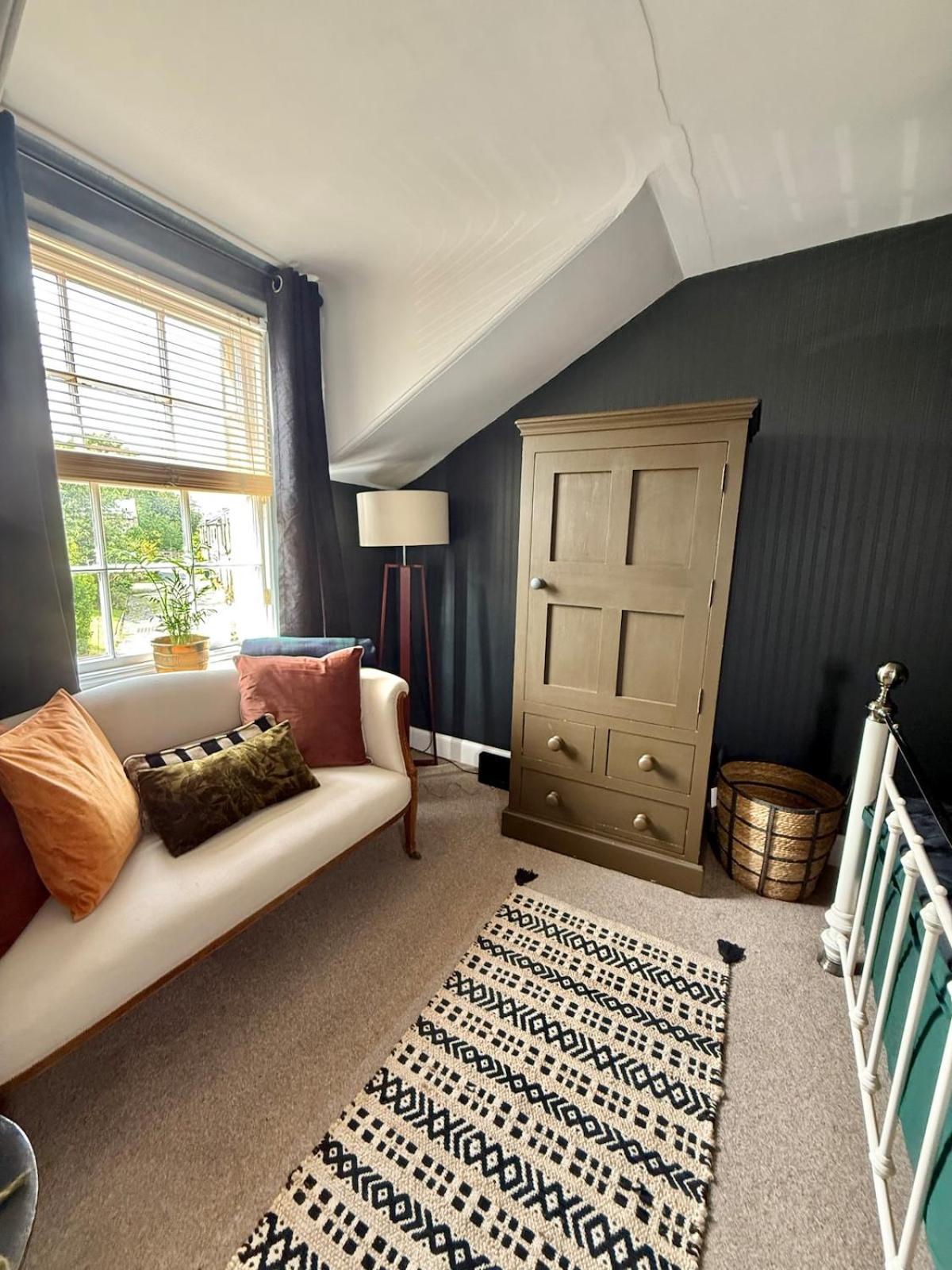Modern Vintage Bliss Near Calton Hill Appartement *